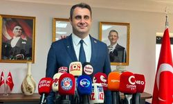 'CHP'de kalanların yürekleri Özgür Özel ile birlikte!'