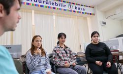 Buca'da gençler dil engelini aşıyor