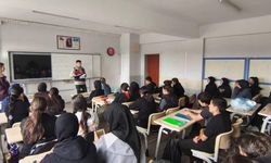 Jandarmadan öğrenci ve öğretmenlere siber güvenlik eğitimi