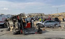 MHP konvoyunda kaza: 1 ölü, milletvekili yaralı