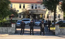 Milas Belediye Başkanı ve oğlu gözaltına alındı