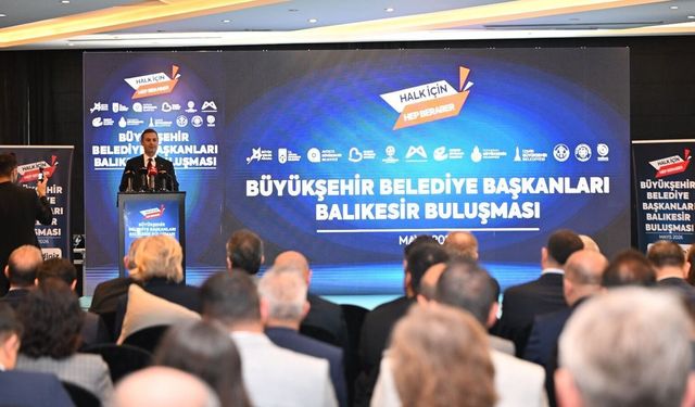 Başkan Ahmet Akın tarihi zirveye ev sahipliği yaptı