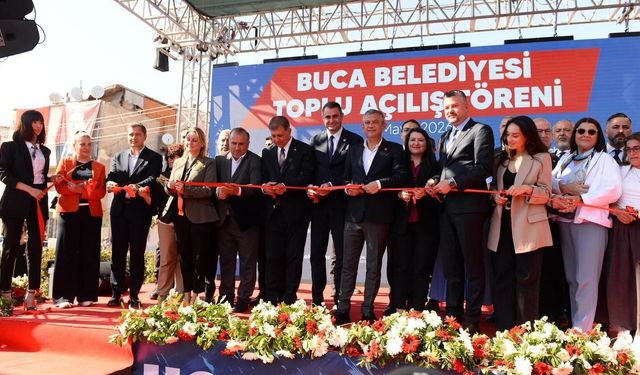 Buca'da Özel'in katılımıyla 16 vizyon proje hizmete açıldı