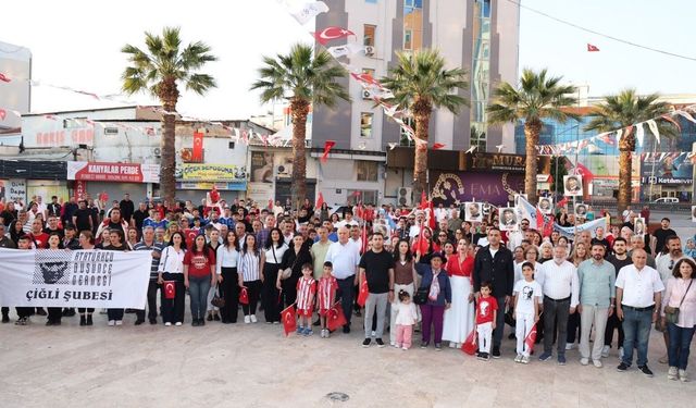 Çiğli'de 19 Mayıs coşkusu sokaklara taştı