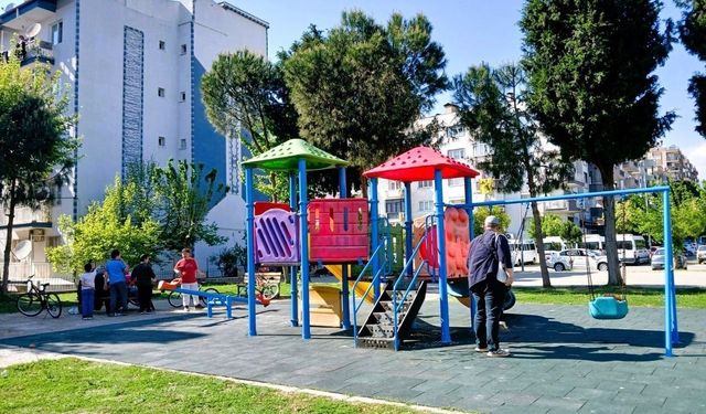 Efeler'de parklar yenileniyor