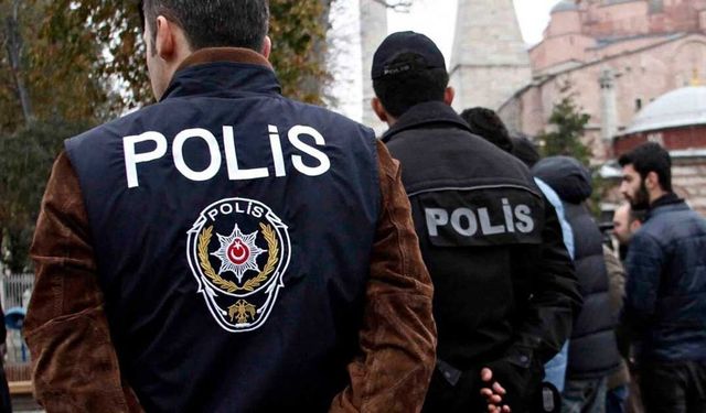 İzmir'de şafak operasyonu: 157 aranan şüpheli yakalandı