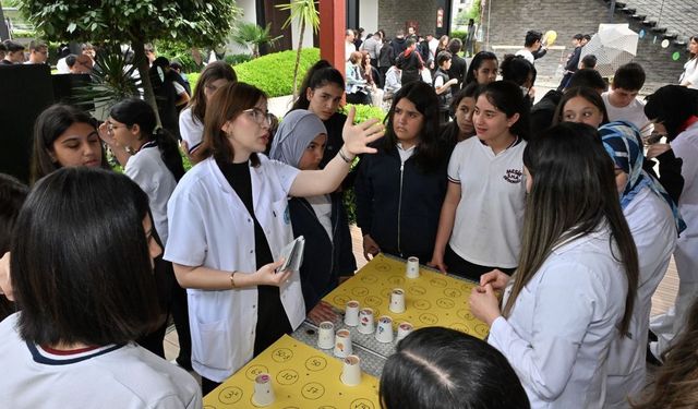 Manisa'da öğrenciler Bahar Şenliği ile geleceğe çiçek açtı