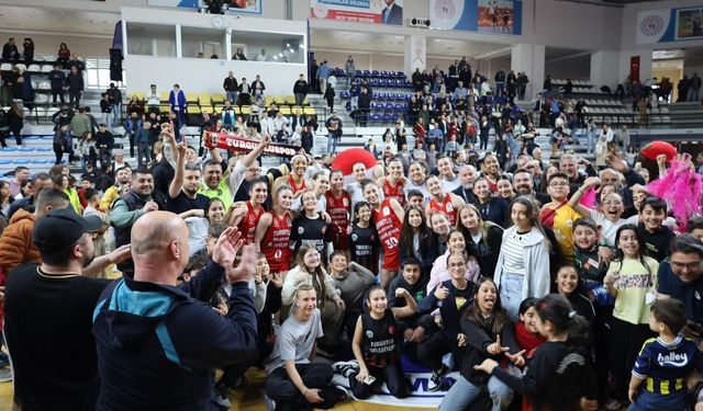 Turgutlu Belediyespor'dan, 64-63'lük müthiş geri dönüş