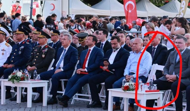15 Temmuz töreninde büyükşehir vekilinin koltuğu boş kaldı