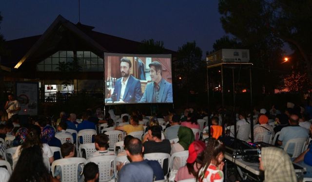 Bornova akşamları açık hava sinemasıyla şenleniyor