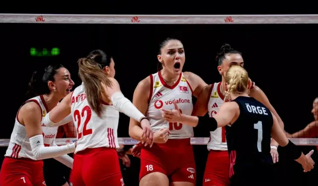 Bravo bizim kızlar..! Filenin Sultanları yarı finalde