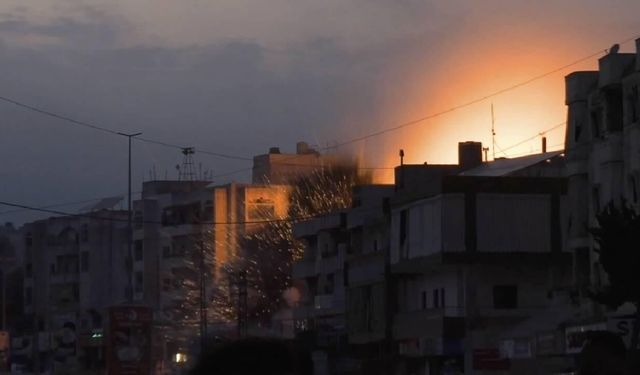 İran'ın iki noktasında patlama sesleri duyuldu