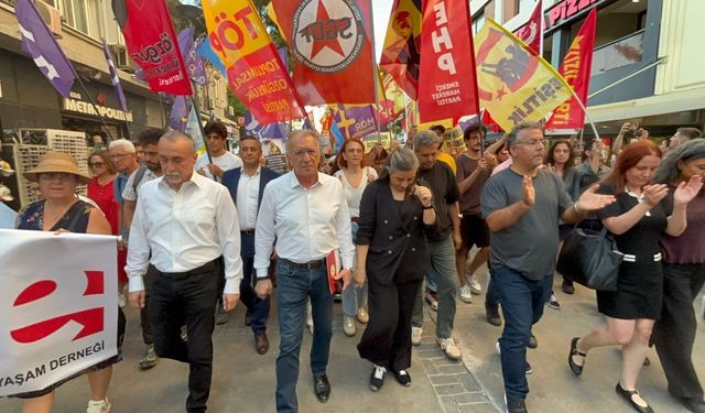 Feminist Gece Yürüyüşü'nde arbede!