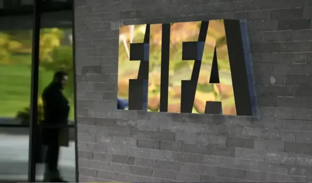 FIFA'dan 4 Türk kulübüne transfer yasağı!