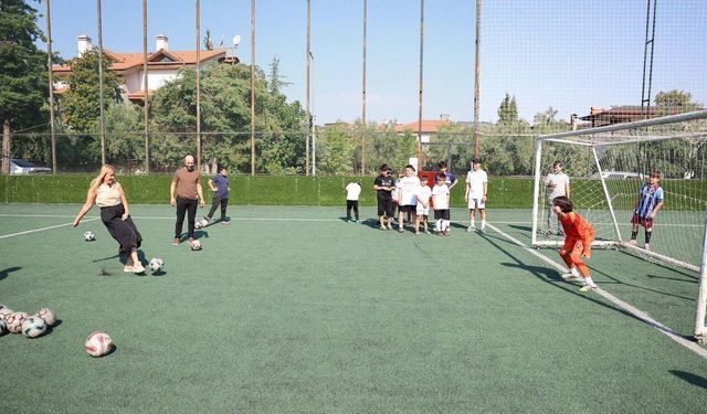 Merkezefendi'de geleceğin kalecileri yetişiyor