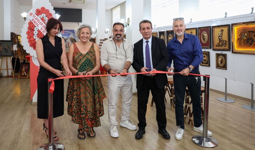 Efeler'de ahşap sanat sergisi açıldı