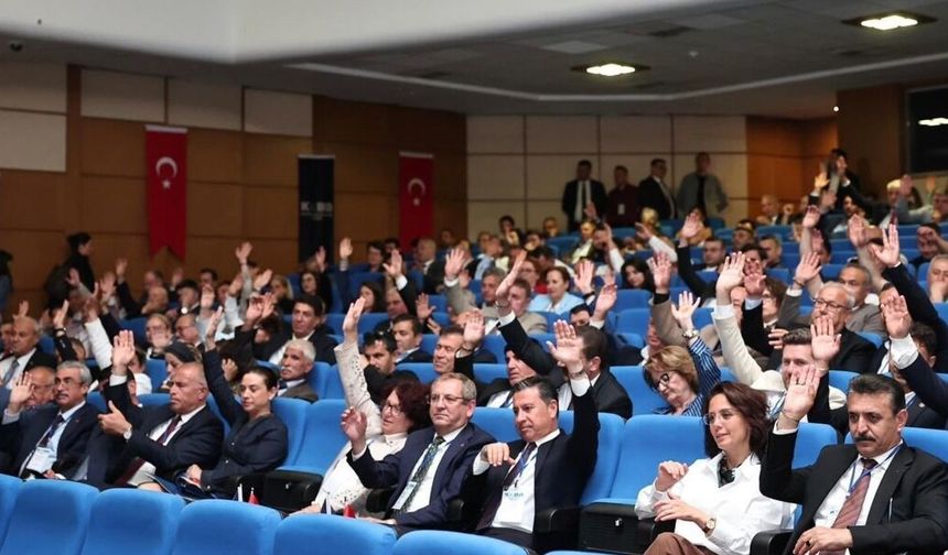 Kıyı Belediyeler Birliği Başkanlığına Ahmet Aras seçildi