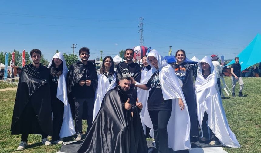 Nilüfer'de gökyüzü gençlerle renklendi