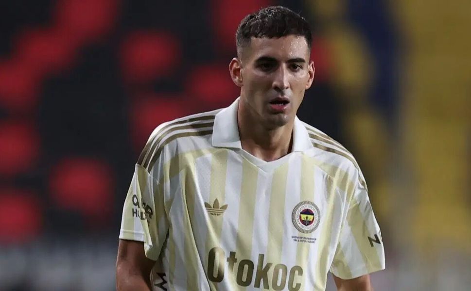 Fenerbahçe'de Mert Müldür ameliyat oldu