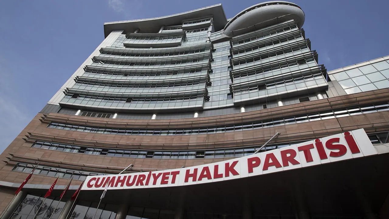 CHP'de kalan 44 milletvekilinin isimleri açıklandı