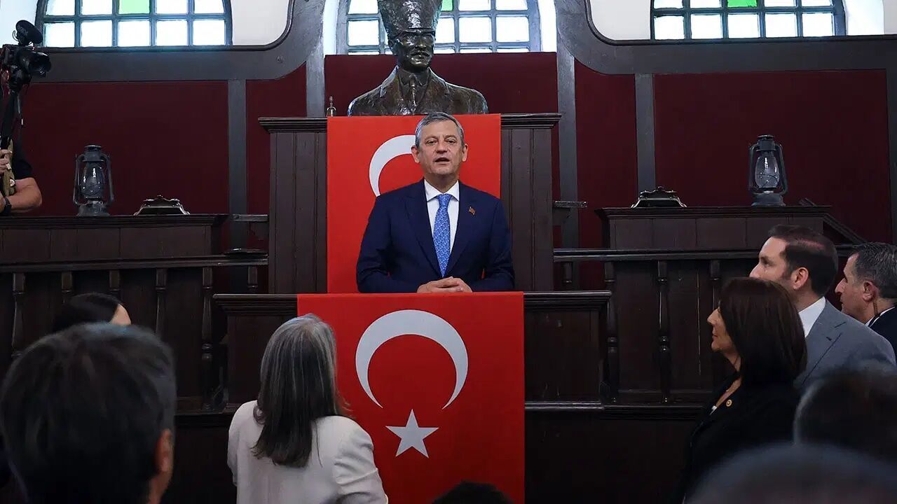 Yeni Parti programını açıkladı'41 sayfalık yol haritası
