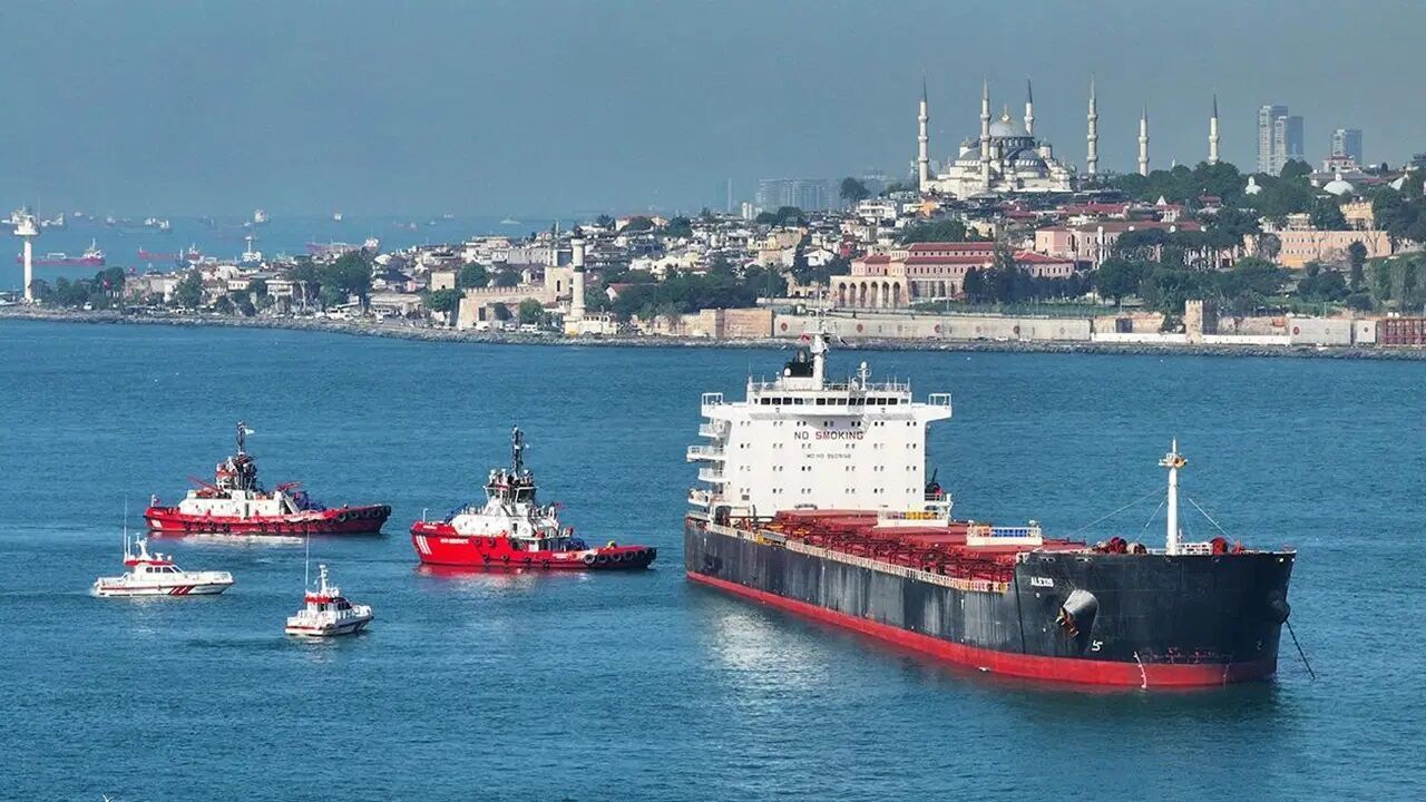 MSB duyurdu: 30 Ağustos'ta 15 gemi Boğaz'da