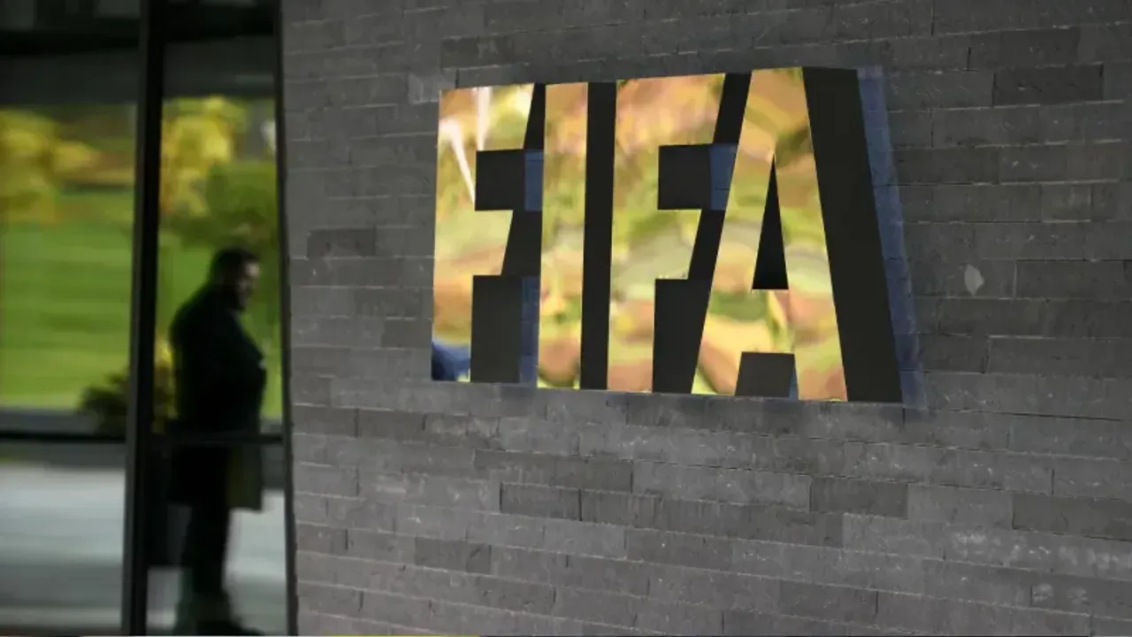 FIFA'dan 4 Türk kulübüne transfer yasağı!