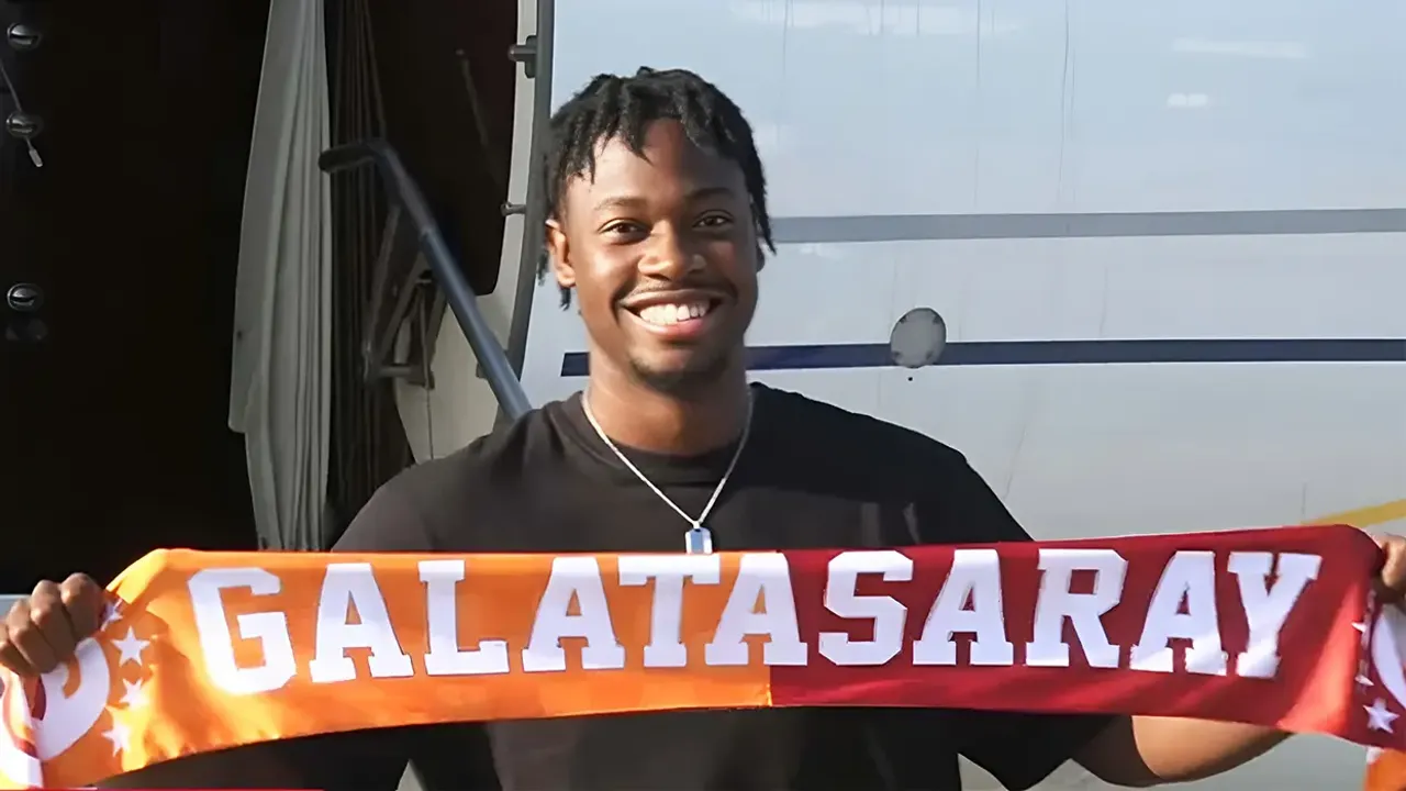 Galatasaray yeni transferini duyurdu: Bitshiabu İstanbul'da