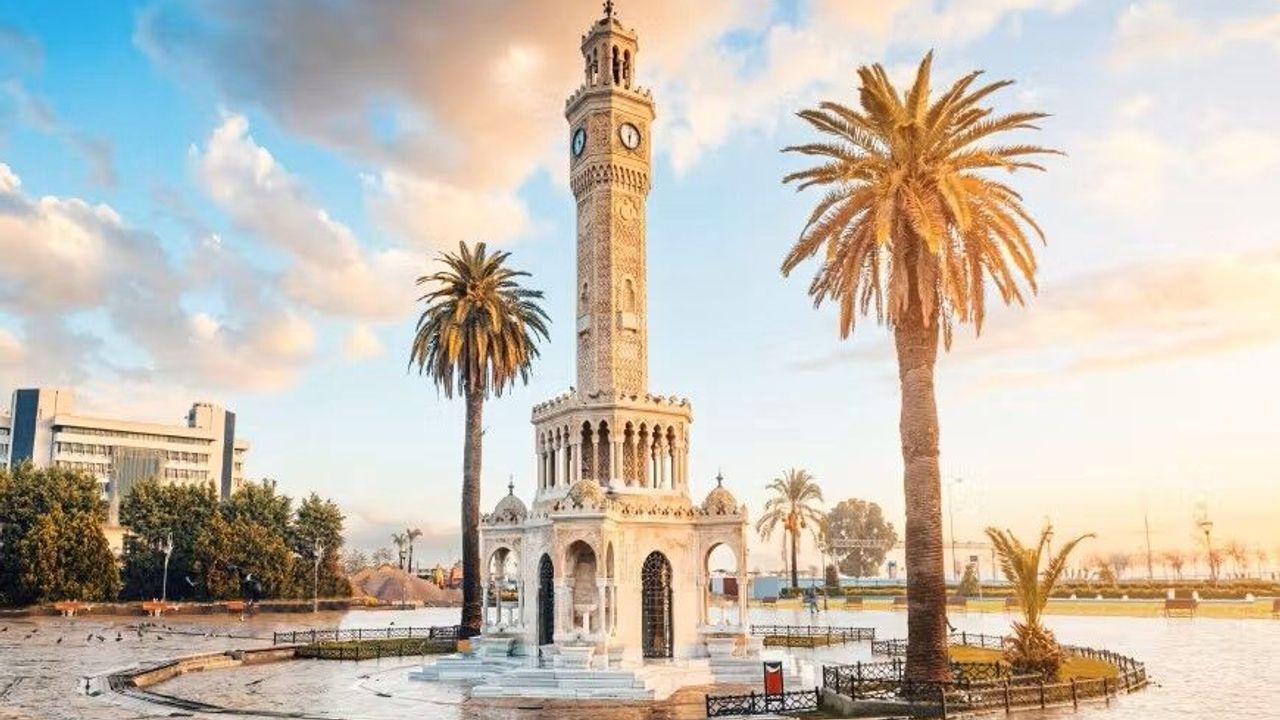 İzmir'de sıcak hava devam ediyor
